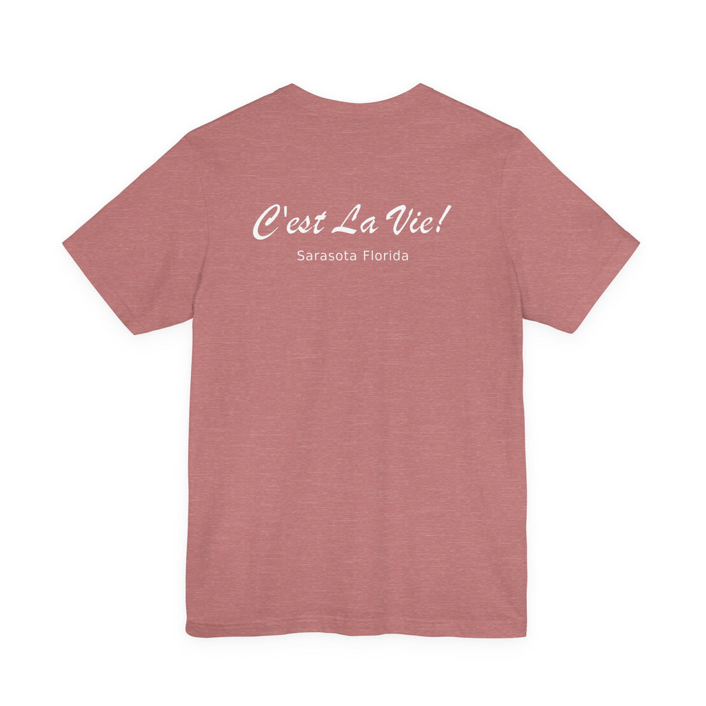 T-Shirt — Logo Marron 'C'est la Vie' Vintage Beach Lounge Graphic Tee